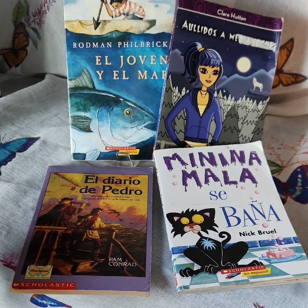 Scholastic Libros En Español, Lote De 4